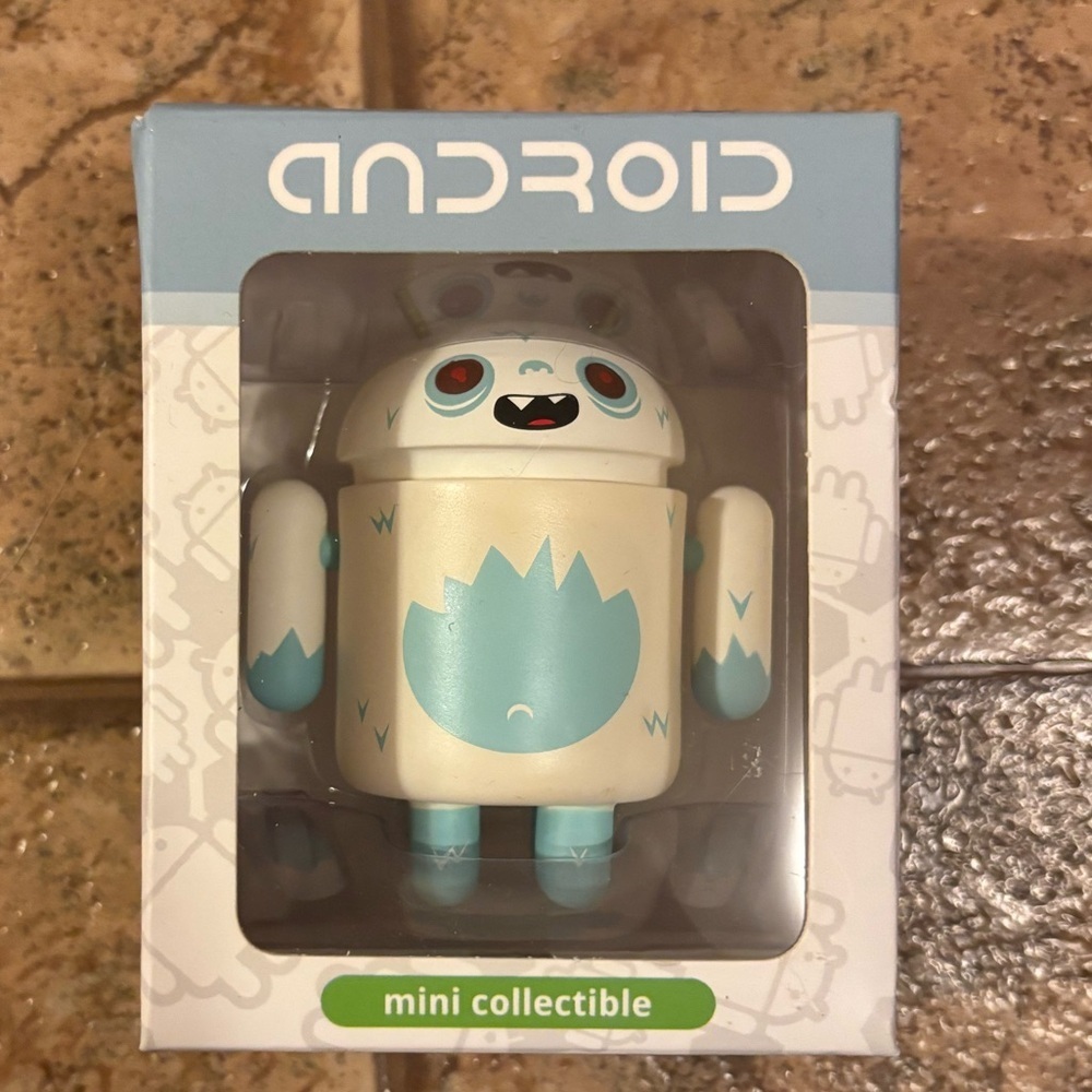 NIB Android Big Box Edition Yeti 3-Inch Mini Figure